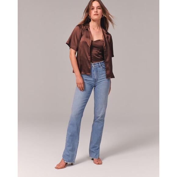 Abercrombie & Fitch 14 Ultra High Rise 90s Straight Jean Light Wash Vent Hem - Picture 1 of 13